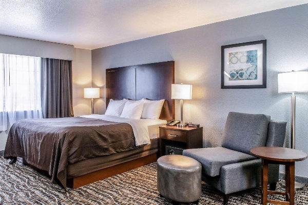 Clarion Hotel By Humboldt Bay image 1