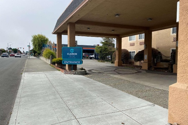 Clarion Hotel By Humboldt Bay image 3